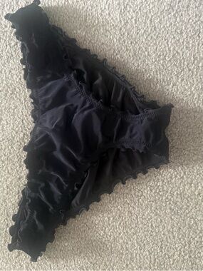 Shade & Shore Black Swim Bottoms with Ruffle Trim